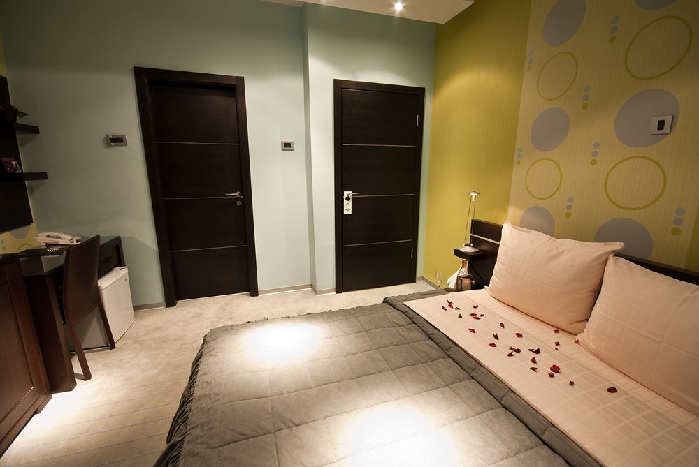 City Code In Joy Belgrado Esterno foto