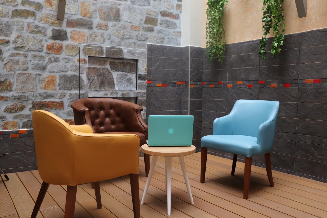City Code In Joy Belgrado Esterno foto