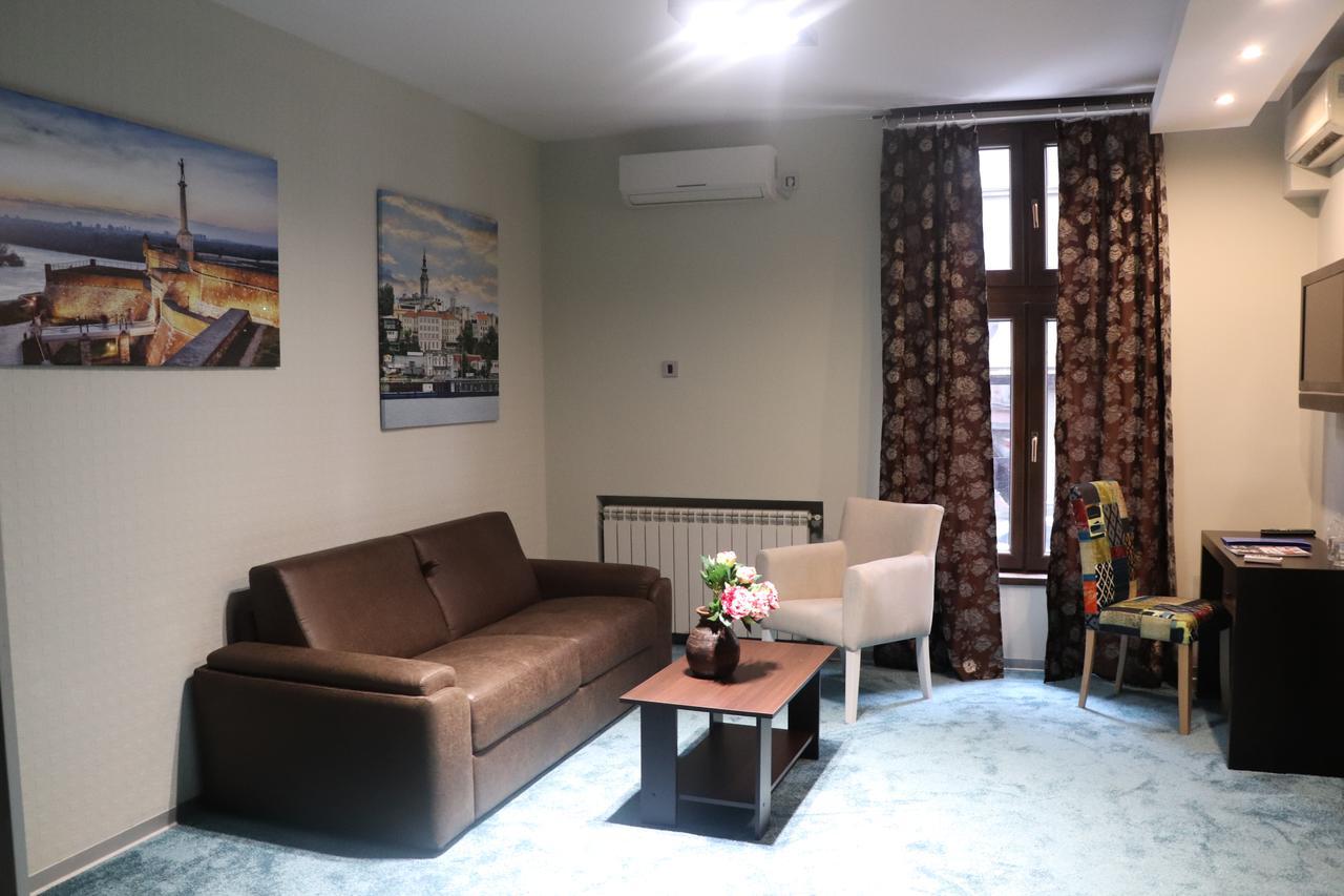 City Code In Joy Belgrado Esterno foto