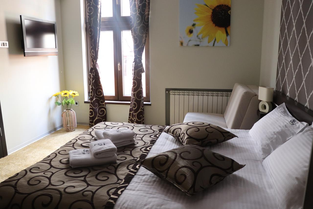 City Code In Joy Belgrado Esterno foto